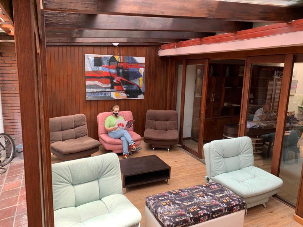 Acogedor Hostal Usaquen La Parada Del Tren Богота Екстер'єр фото